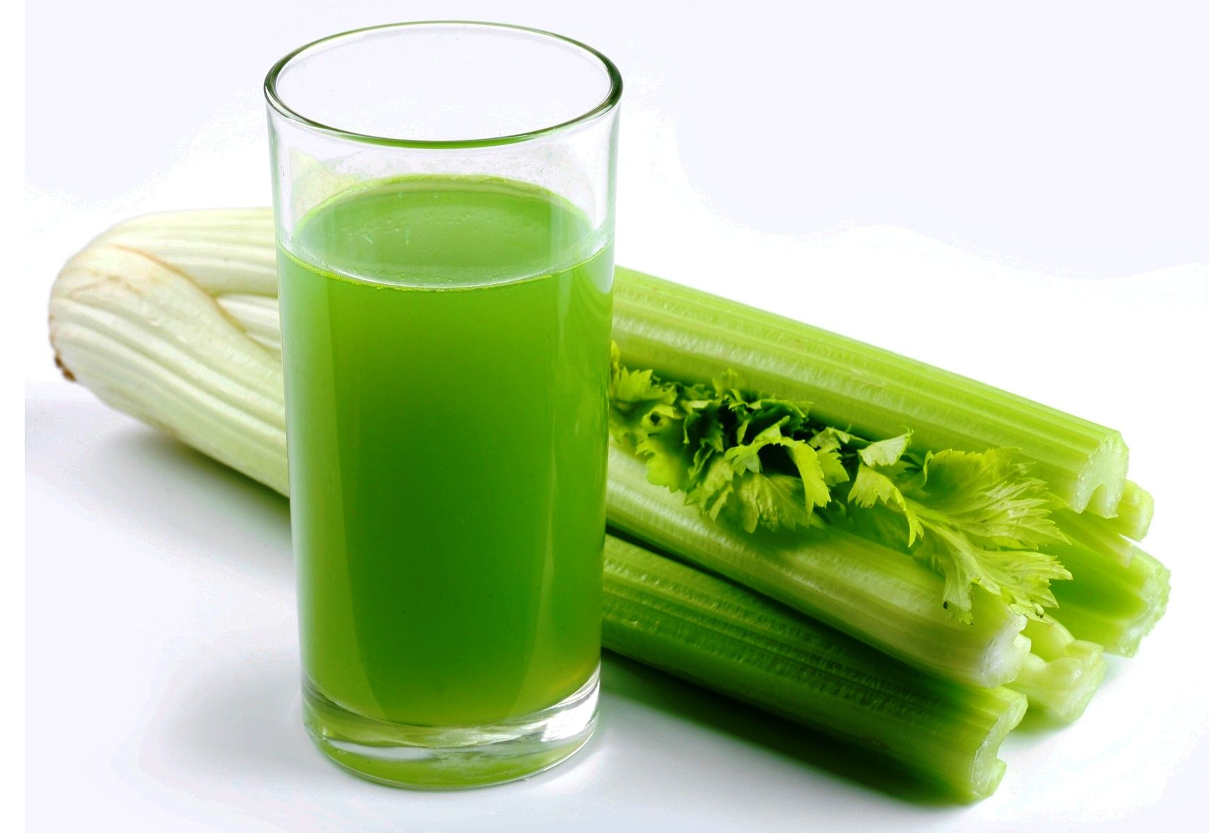 Сок из свежих листьев сельдерея