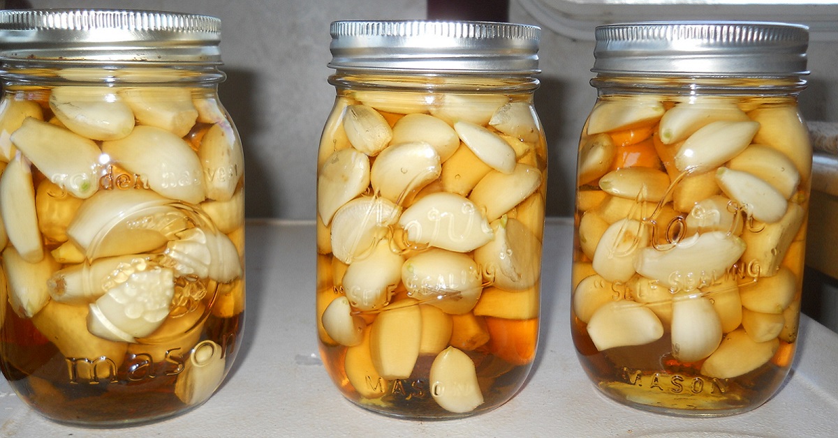 Чеснок с мёдом в банках