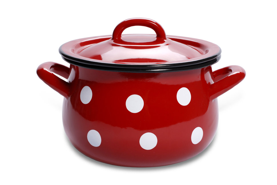 Эмалированная кастрюля