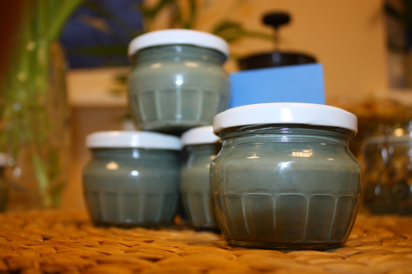 Глина в банках