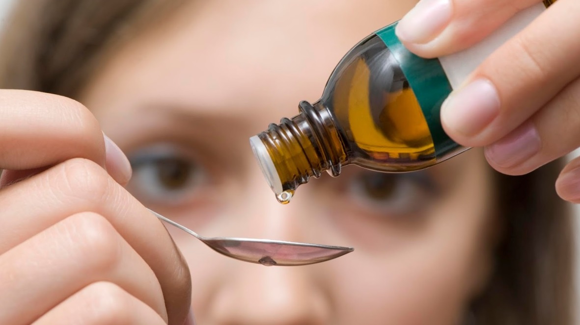 Настойку капает в ложку