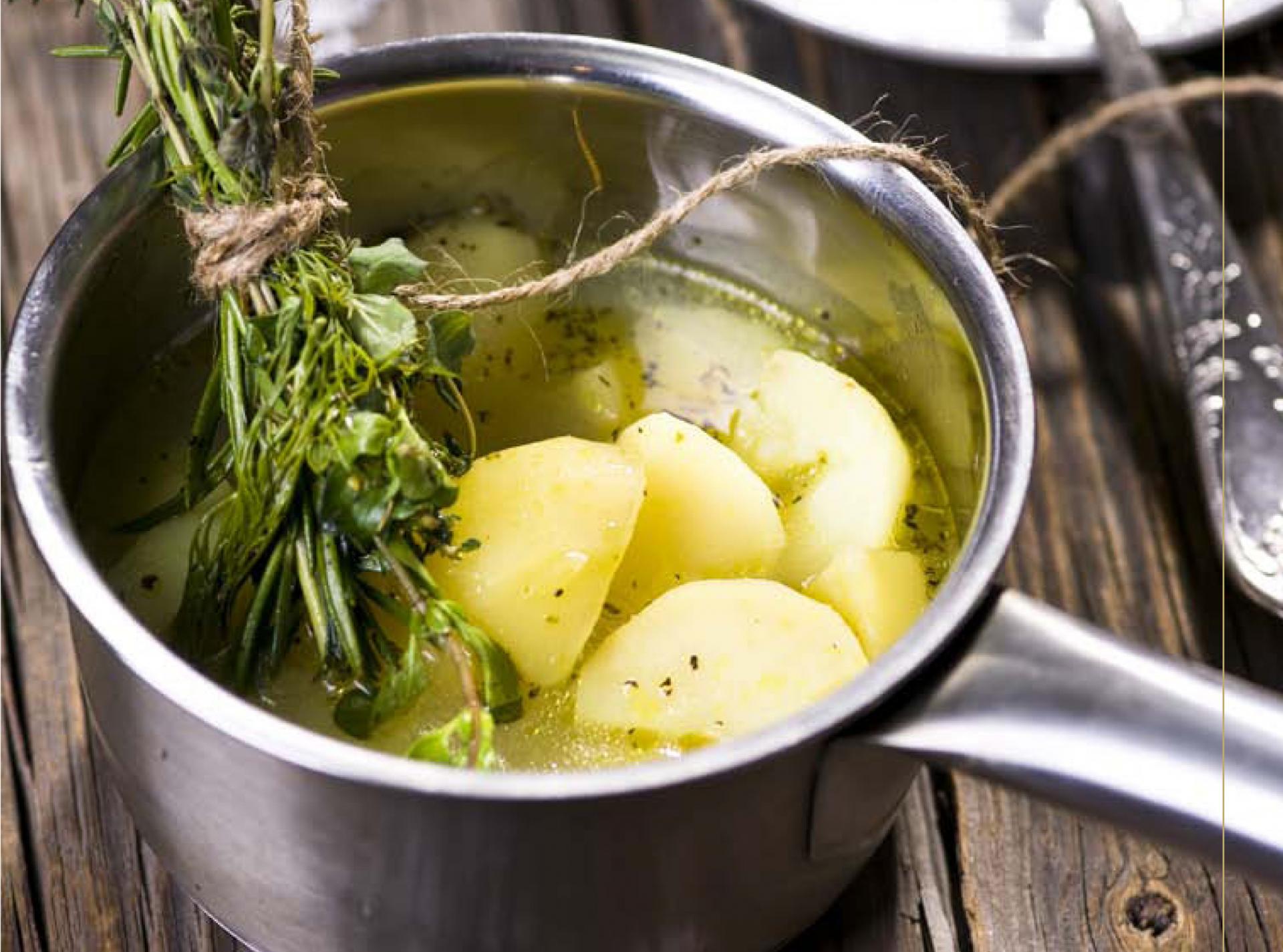 Картофель с петрушкой