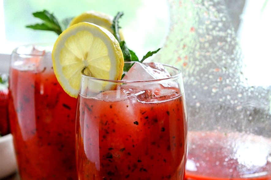 Клубничный лимонад