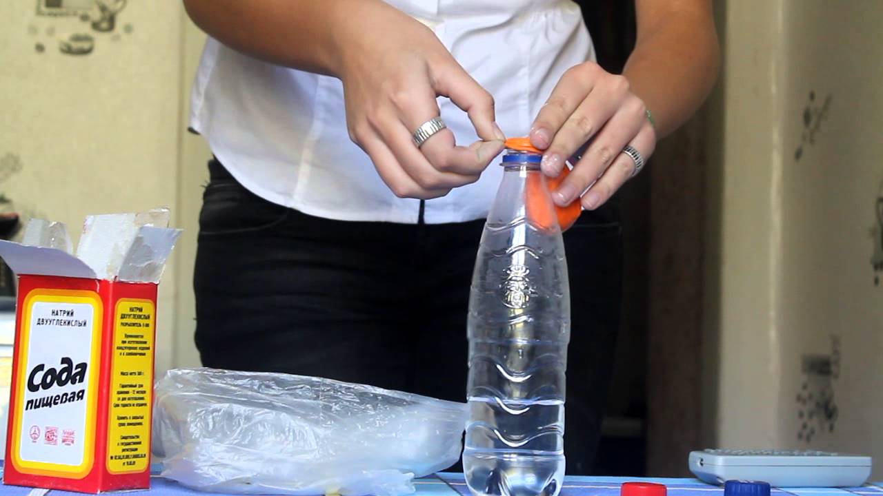 Пачка соды и процесс приготовления раствора