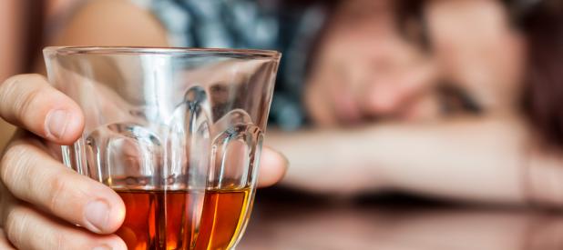 Стакан с алкоголем