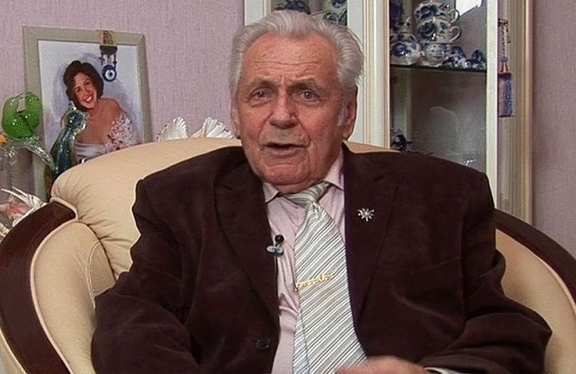 Профессор Неумывакин в кресле