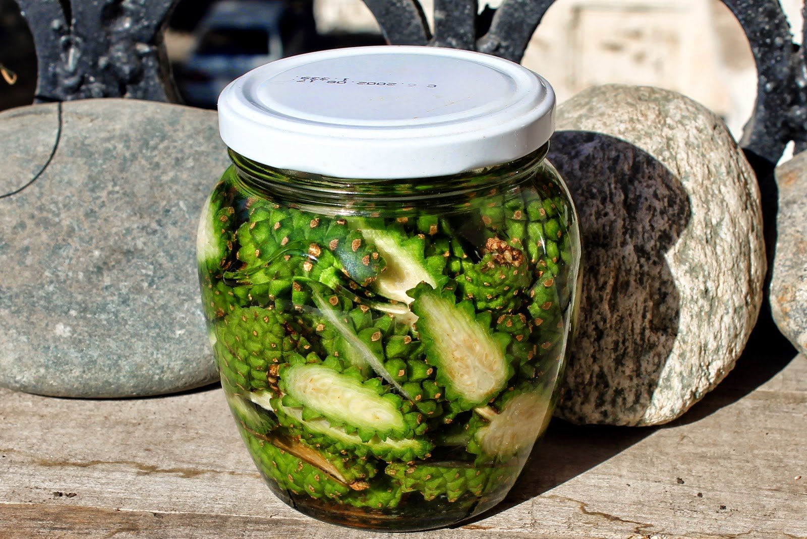 Шишки в банке