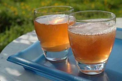 Стаканы с чайным квасом