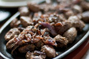 Пошаговые рецепты приготовления куриных сердечек