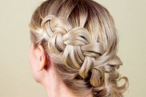 Как самой себе заплести косу