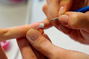 Поэтапное наращивание ногтей гелем на формах и типсах, технология