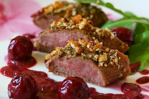 Брусничный соус для мяса