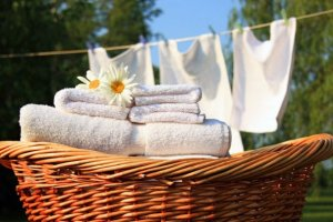 Как отбелить белые вещи